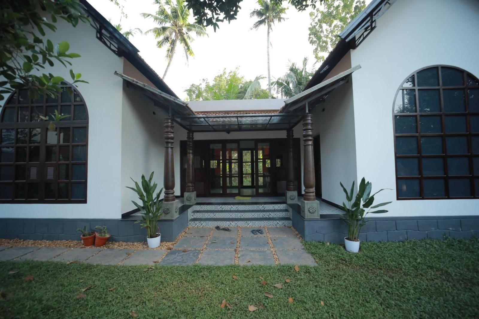 Munroe Plackal Heritage Mundrothuruth Экстерьер фото
